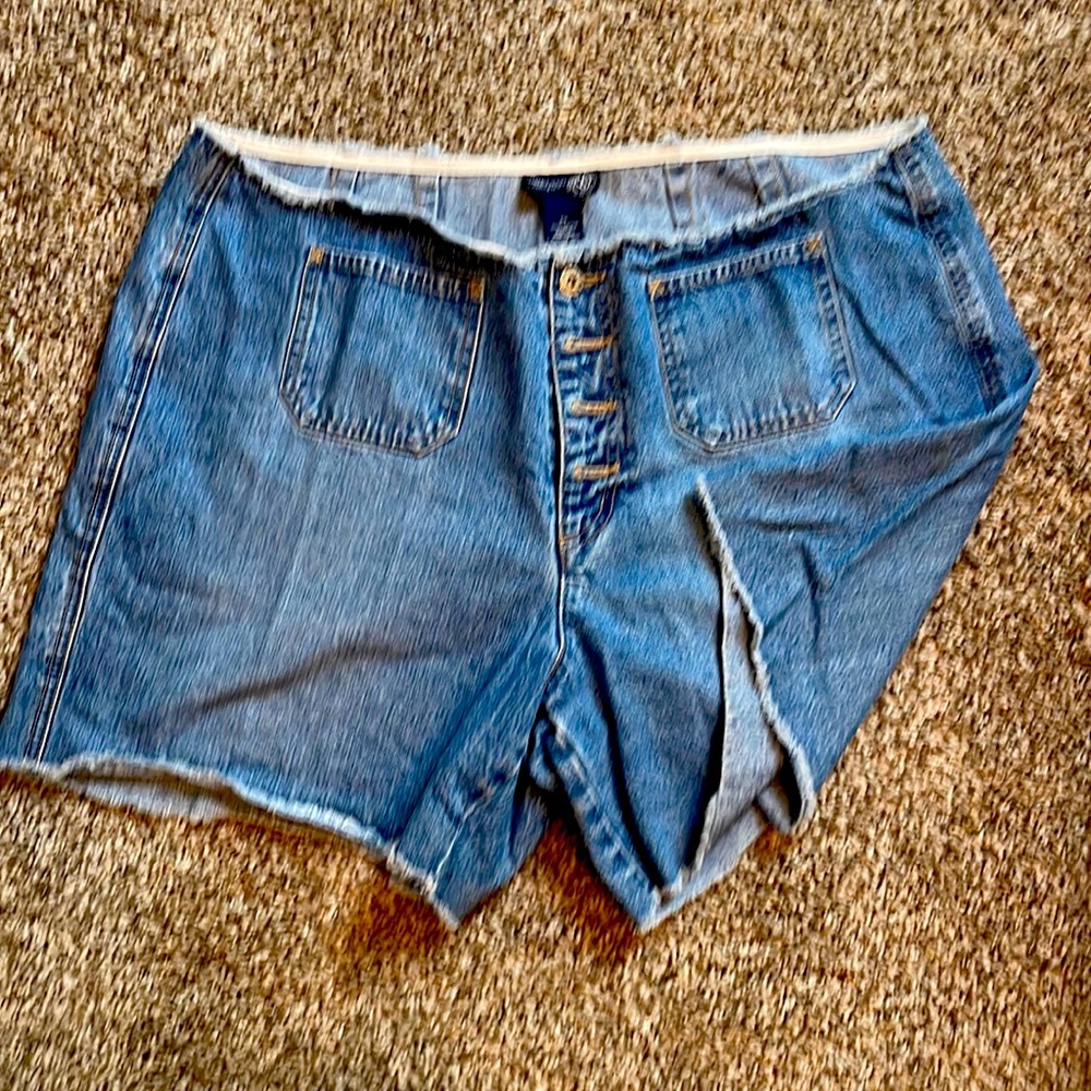 Women’s plus size jeans shorts.